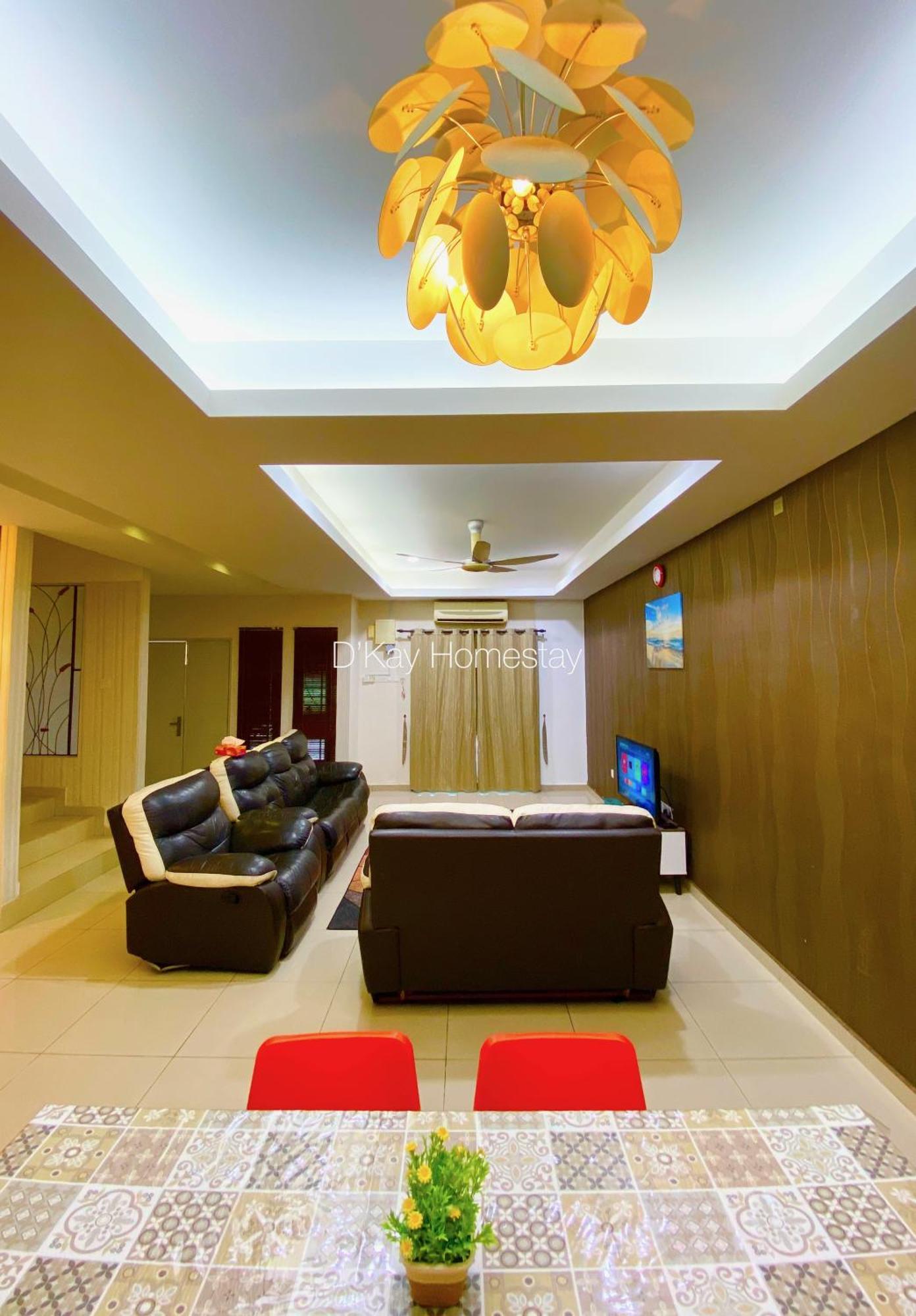 4 Bedrooms Homestay, Fully Aircond In Sendayan By D'Kay Homes I 10-15 Pax 세렘반 외부 사진