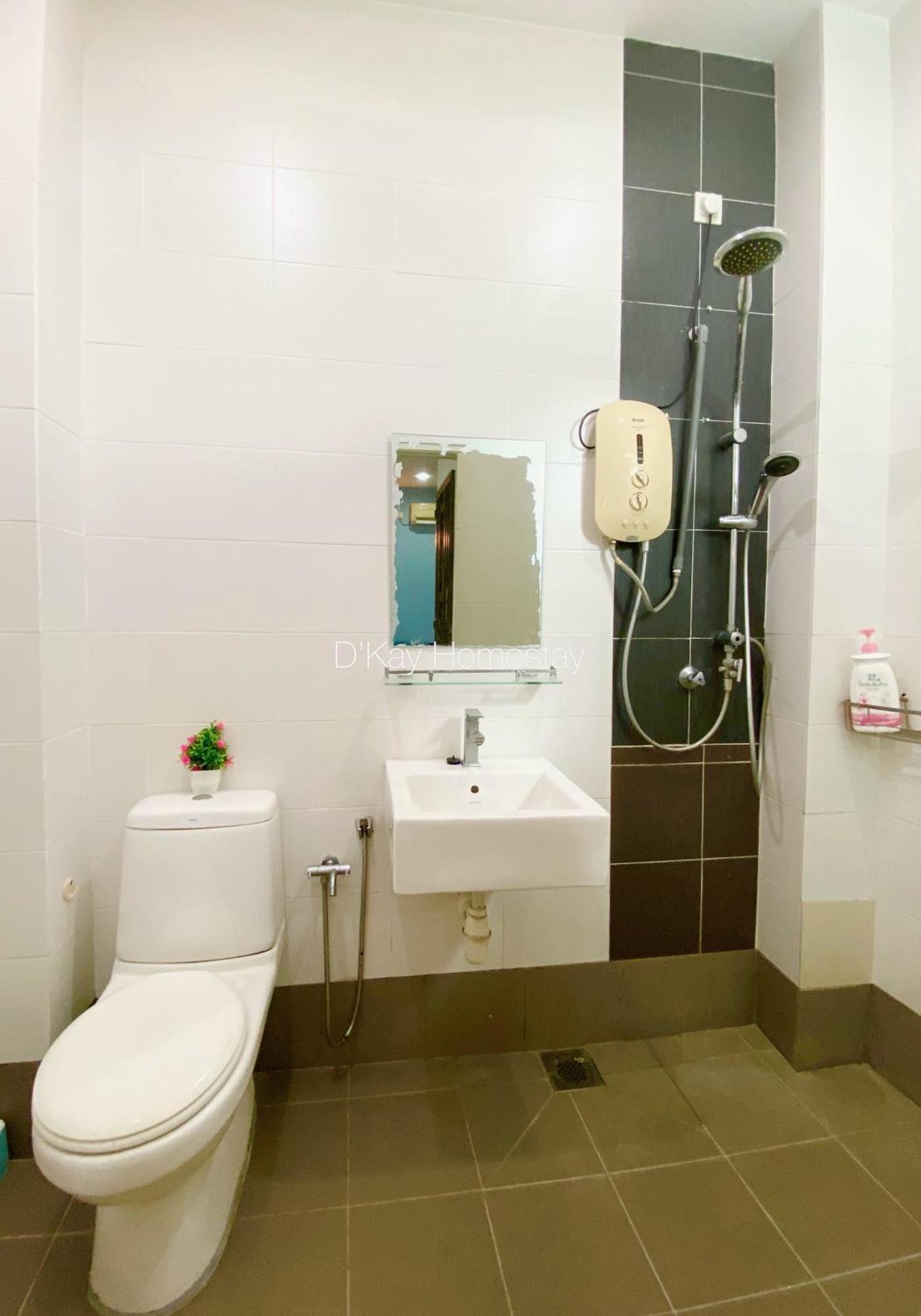 4 Bedrooms Homestay, Fully Aircond In Sendayan By D'Kay Homes I 10-15 Pax 세렘반 외부 사진
